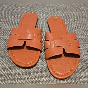 Women's Tan Slide Sandals Size 9